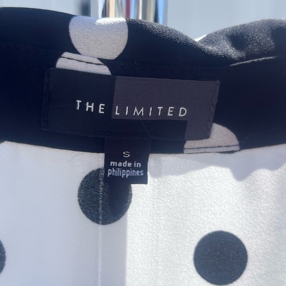 The Limited Polka Dot top in black and white! - Picture 6 of 6